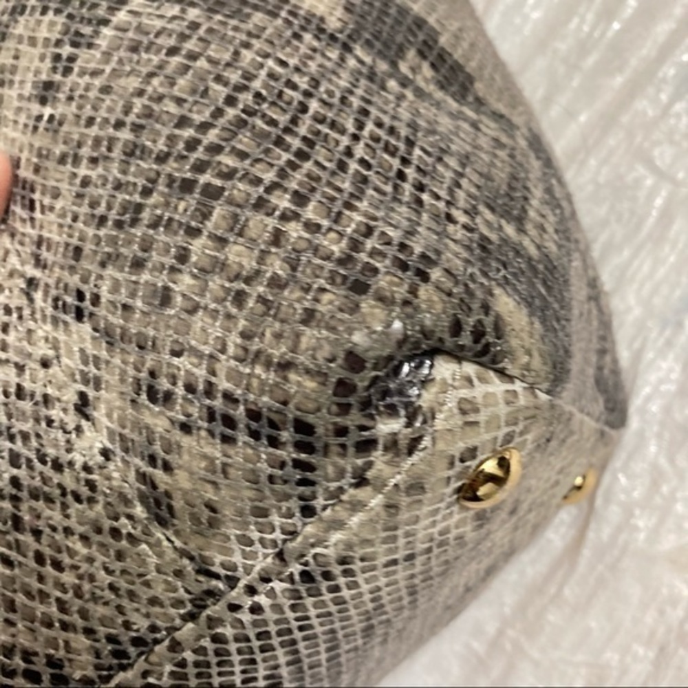 Michael kors python print gray leather tote bag - image 6